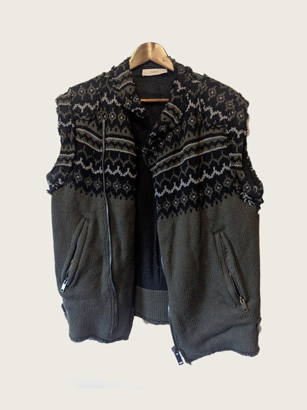 PRINGLE OF SCOTLAND - Rare wool jacquard vest - Sz M